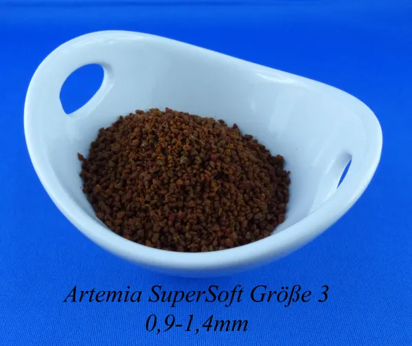 Artemia SuperSoft das gesunde Zierfisch Granulat in einer Schale in der Größe 3 für größere Fische im Aquarium